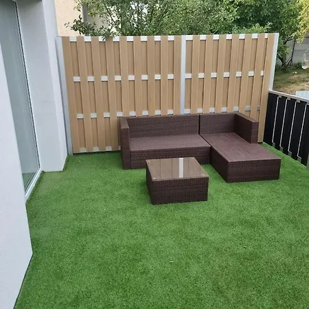 Krasny S Vybavenim A Bezplatnym Parkovanim *