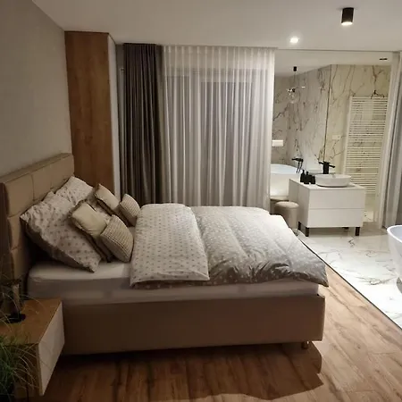 Krásný S Vybavením A Bezplatným Parkovanim Banská Bystrica