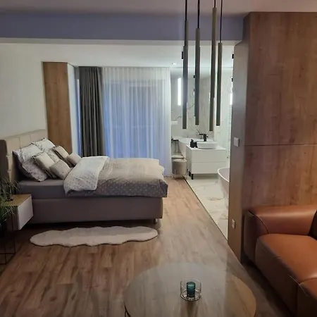 Krásný S Vybavením A Bezplatným Parkovanim