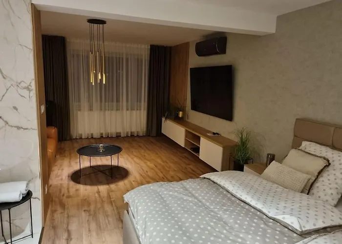 Krasny S Vybavenim A Bezplatnym Parkovanim